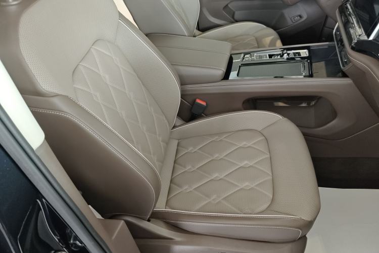 Used Volkswagen Viloran 2024 380TSI Premium Edition