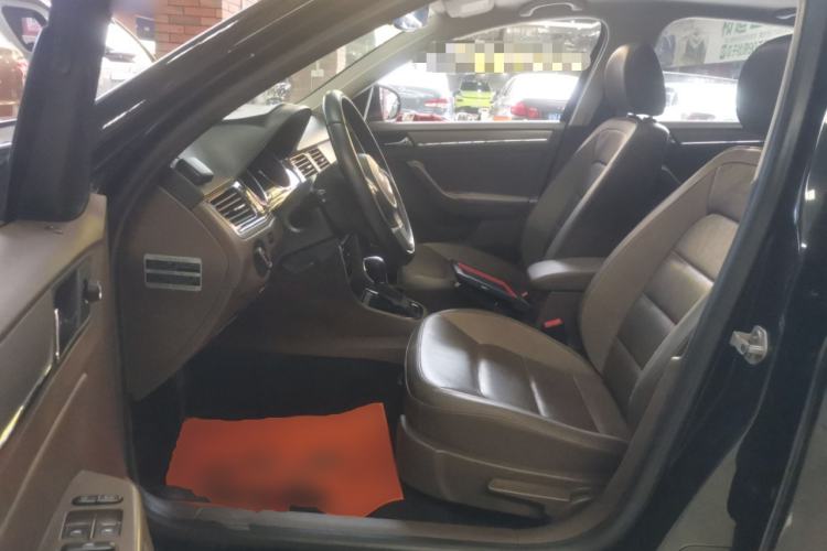 Used Volkswagen Bora 2015 Value Edition 1.6L Automatic Comfort Version