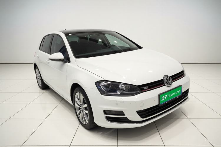 Used Volkswagen Golf 2015 1.4TSI Automatic Luxury Model
