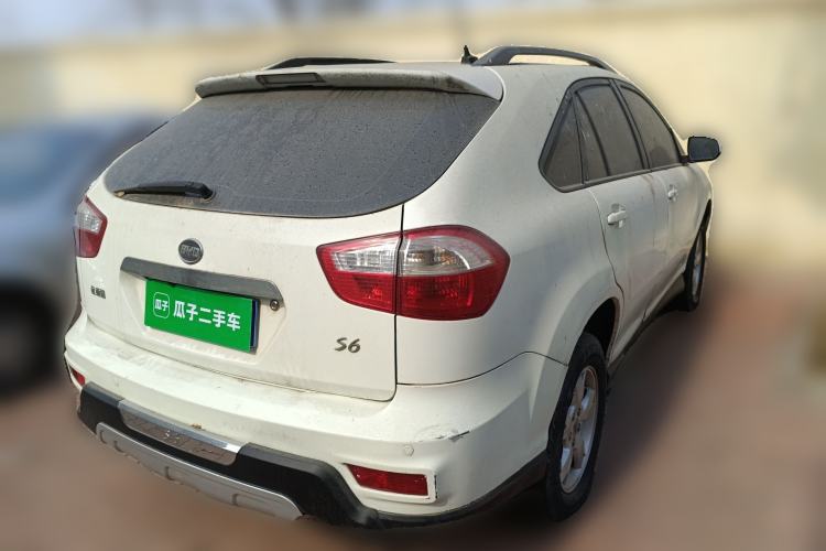 Used BYD S6 2011 2.4L Automatic Luxury Edition
