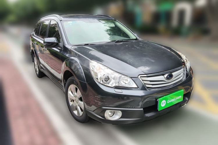 Used Subaru Outback 2010 2.5i Luxury Edition Front Right 45 Deg