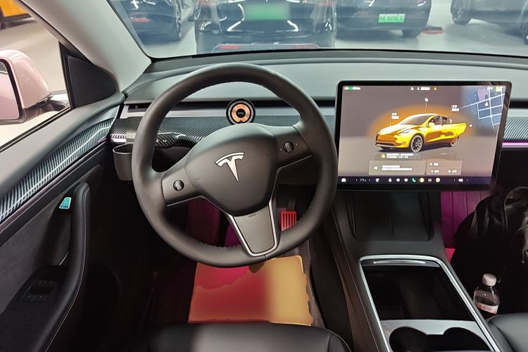 Used Tesla Model Y 2024 Long-Range All-Wheel-Drive Version
