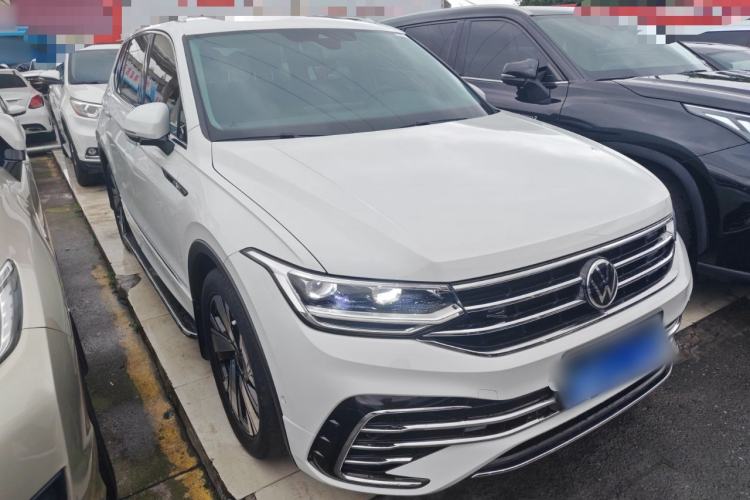 Used Volkswagen Tiguan L 2023 Restyled 330TSI Automatic Two-Wheel Drive R-Line Enhanced Comfort Version
