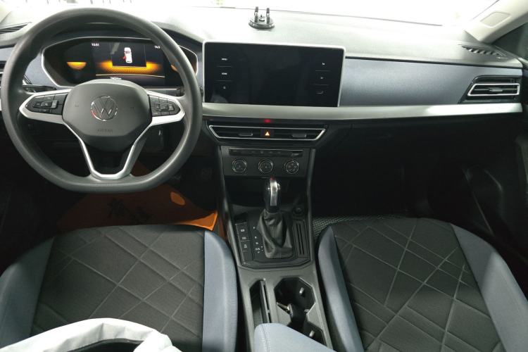 Used Volkswagen Lavida 2023 Revised 1.5L Automatic DeYi Edition Center Console