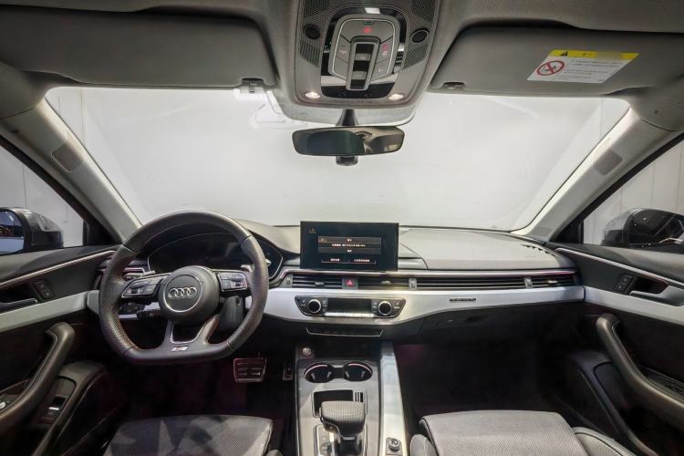 Used Audi A4L 2020 40 TFSI quattro Luxury Dynamic Model Interior 3