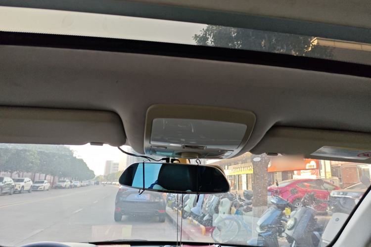 Used Zotye Domy X5 2015 1.5T Manual Luxury Model China V Standard
