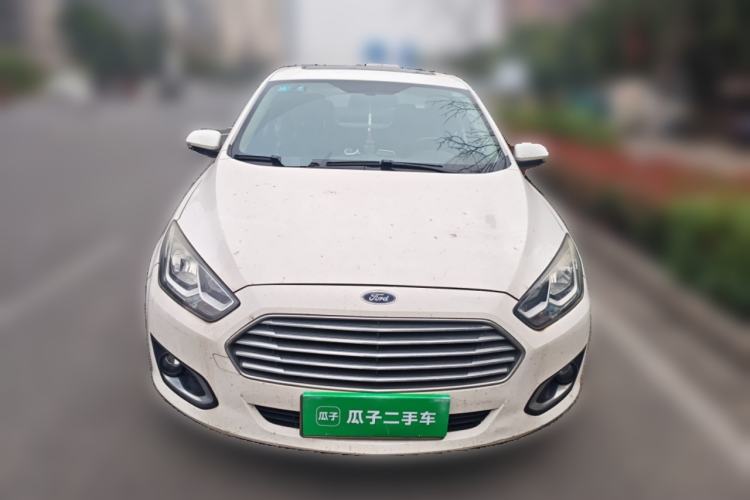 Used Ford Escort 2015 1.5L Manual Fashion Edition
