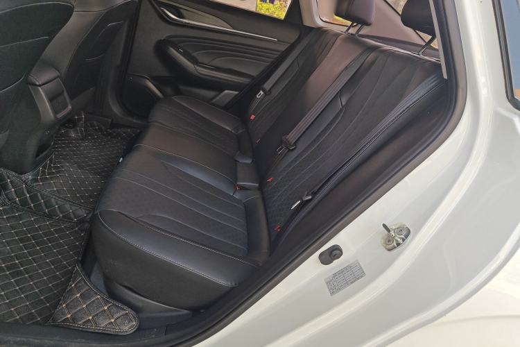 Used CHANGAN Eado 2021 PLUS 1.6L GDI Manual Elite Model
