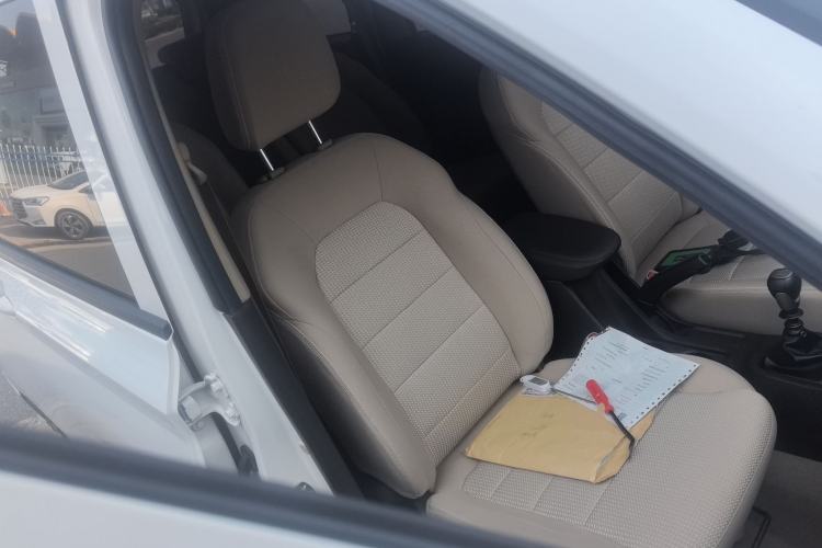 Used Wuling Hongguang 2019 1.5L S Standard Version China VI LAR
