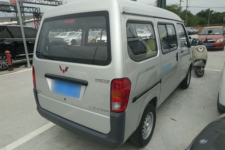 Used Wuling Zhiguang 2023 1.5L Practical Version 5/7 Seats
