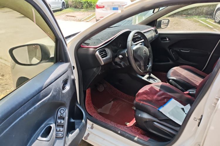 Used Citroen Elysee 2015 Qishang Edition 1.6L Automatic Fashion Model Driver Seat