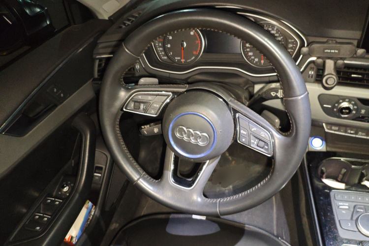 Used Audi A4L 2018 30th Anniversary Edition 40 TFSI Trendy Model
