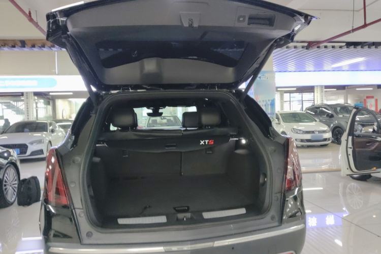 Used Cadillac XT5 2020 Revised Version 28T Luxury Edition Trunk