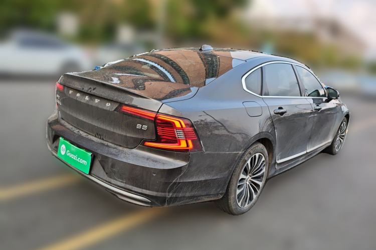 Used Volvo S90 2025 B5 Zhiyi Luxury Edition Rear Right 45 Deg