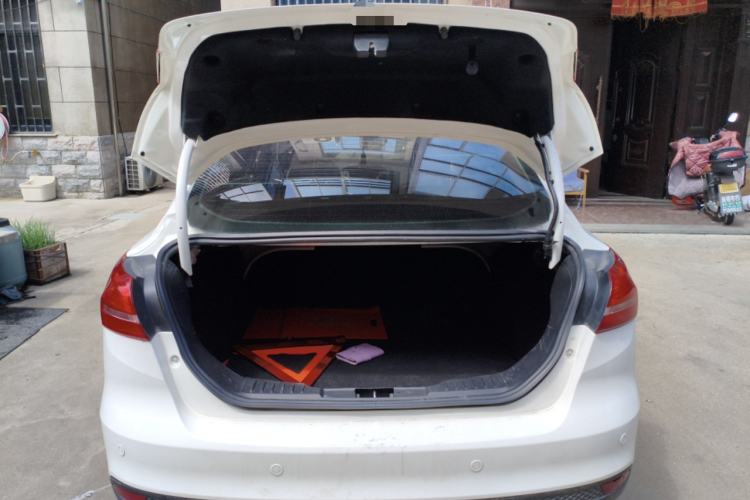 Used Ford Focus 2015 Sedan 1.6L Automatic Trend Model