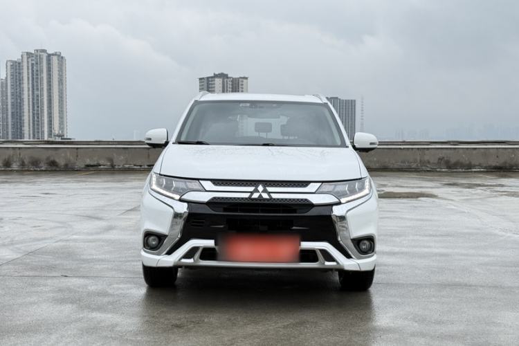 Used Mitsubishi Outlander 2020 2.4L 4x4 Zhi Xiang Edition 7-Seater Exterior 8