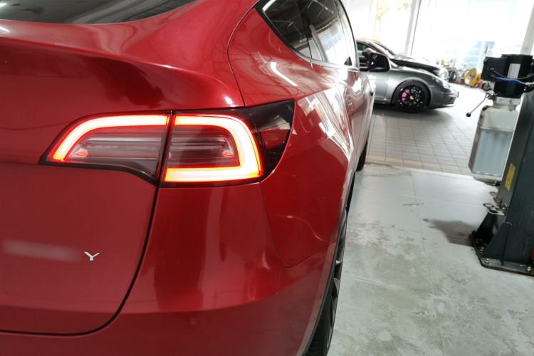 Used Tesla Model Y 2021 Long-Range All-Wheel-Drive Version