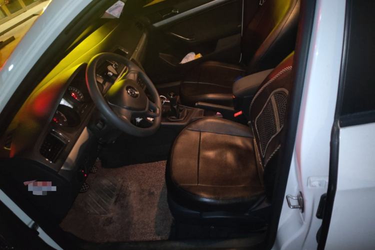 Used Volkswagen Lavida 2015 1.6L Manual Fashion Edition
