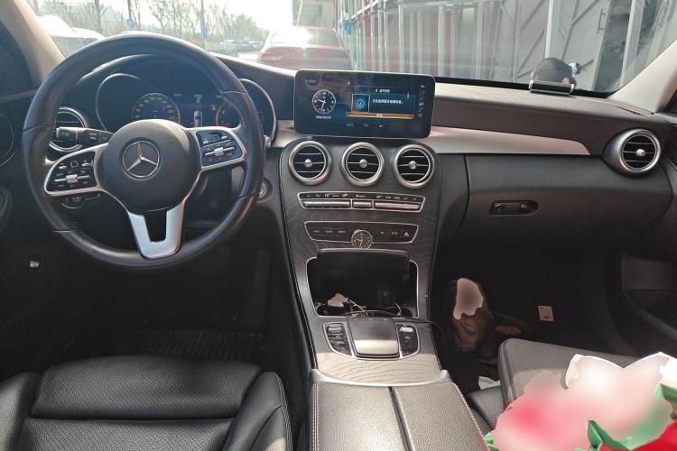 Used Mercedes-Benz C-Class 2019 C 260 Estate Center Console