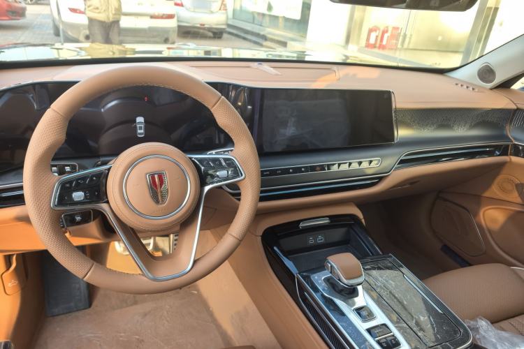 Used Hongqi H9 2025 Model Facelifted 2.0T Two-Wheel Drive Flag-Style Luxury Business Edition, 5 Seats