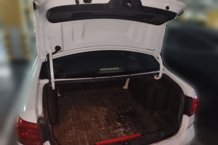 Used Volkswagen Lavida 2017 1.6L Automatic Comfort Edition Trunk