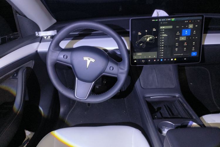 Used Tesla Model Y 2021 Long-Range All-Wheel-Drive Version