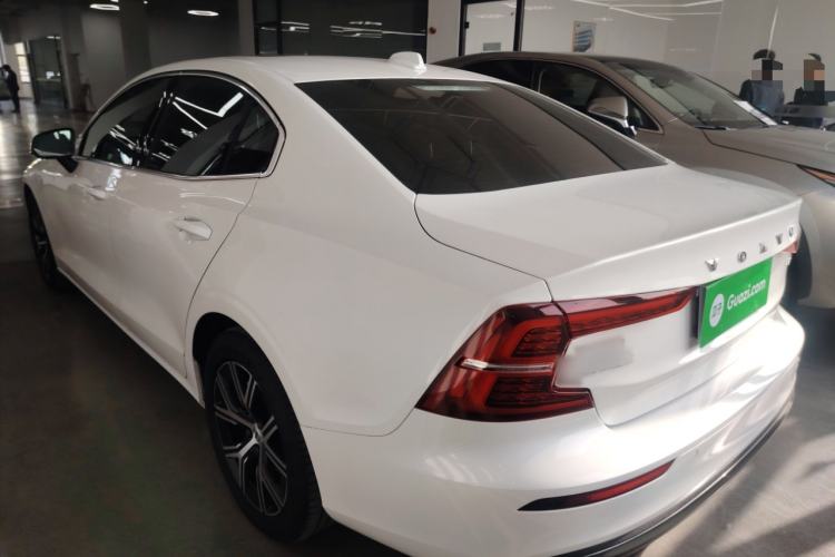 Used Volvo S60 2025 B4 Zhiyi Luxury Edition Rear Left 45 Deg