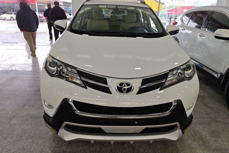 Used Toyota RAV4 2013 2.0L CVT Four-Wheel Drive New Edition
