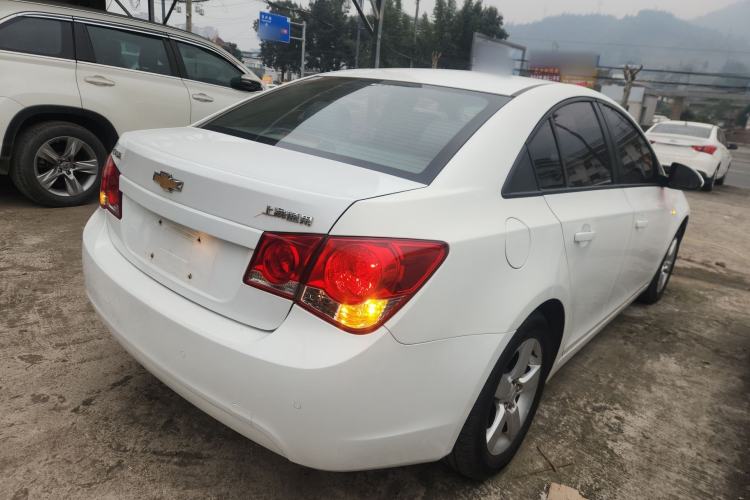 Used Chevrolet Cruze 2014 1.6L SL Millionth Anniversary Edition MT
