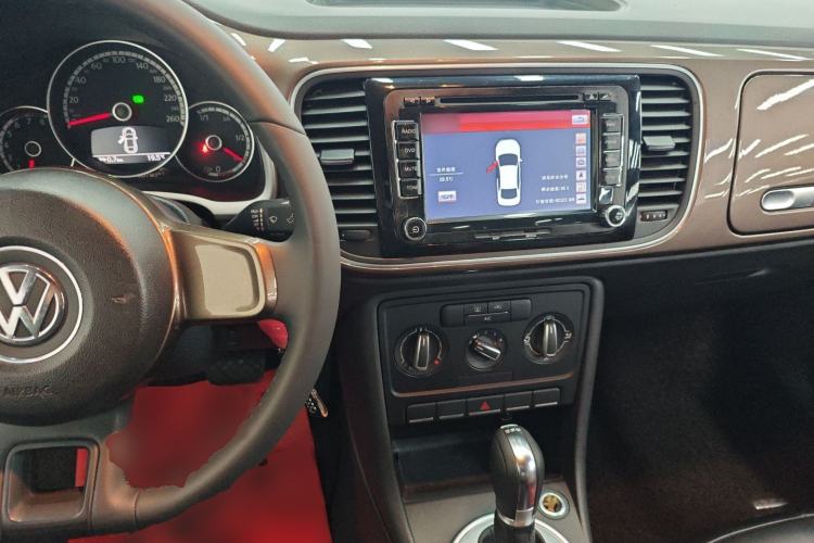 Used Volkswagen Beetle 2014 1.2TSI Fashion Edition Center Console