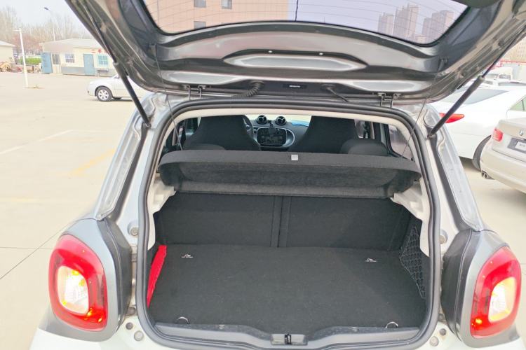 Used smart forfour 2018 1.0L 52kW Passion Edition
