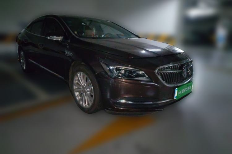 Used Buick LaCrosse 2016 28T Luxury Version Front Right 45 Deg