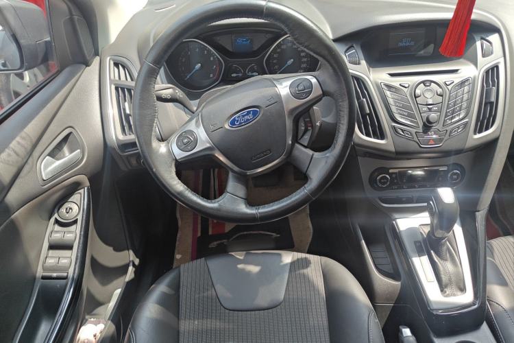 Used Ford Focus 2012 Hatchback 1.6L Automatic Fashion Edition