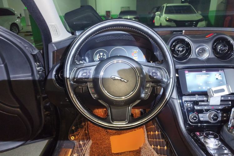 Used Jaguar XJ 2016 XJL 3.0 SC Two-Wheel-Drive Elegant Business Edition

