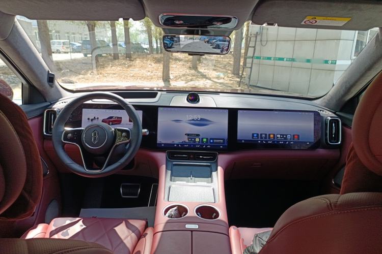 Used Hima AITO M8 2025 Extended-Range Ultra Version 53.4 kWh 5-Seater Edition Center Console