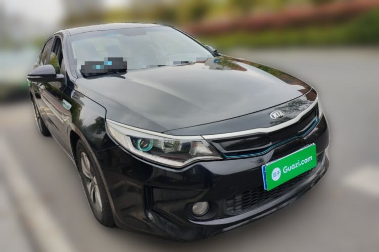 Used Kia K5 2016 2.0L Hybrid GLS Front Right 45 Deg