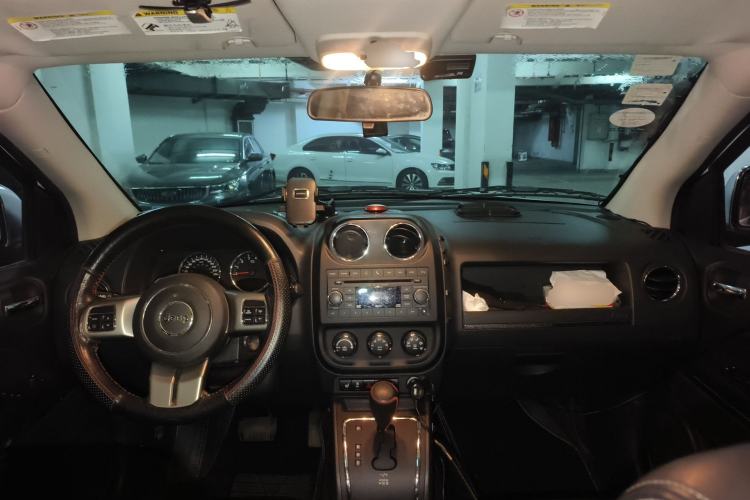 Used Jeep Compass 2012 2.4L four-wheel drive luxury version