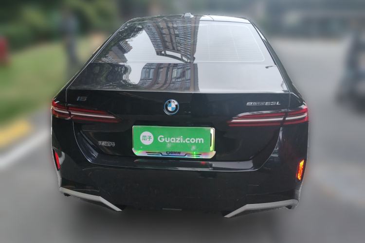 Used BMW i5 2024 eDrive 35L M Sport Package
