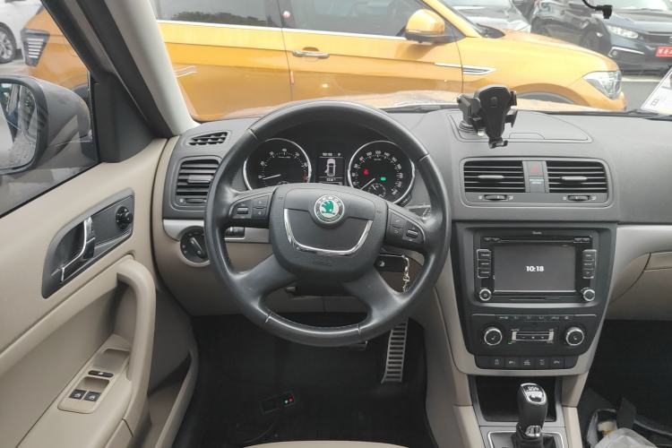 Used Skoda Yeti 2013 1.8T DSG Prestige Edition Steering Wheel