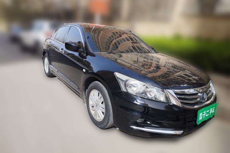 Used Honda Accord 2013 2.0L SE Front Right 45 Deg