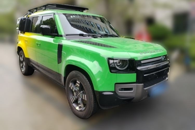 Used Land Rover Defender 2022 110 P400 X-DYNAMIC HSE Front Right 45 Deg