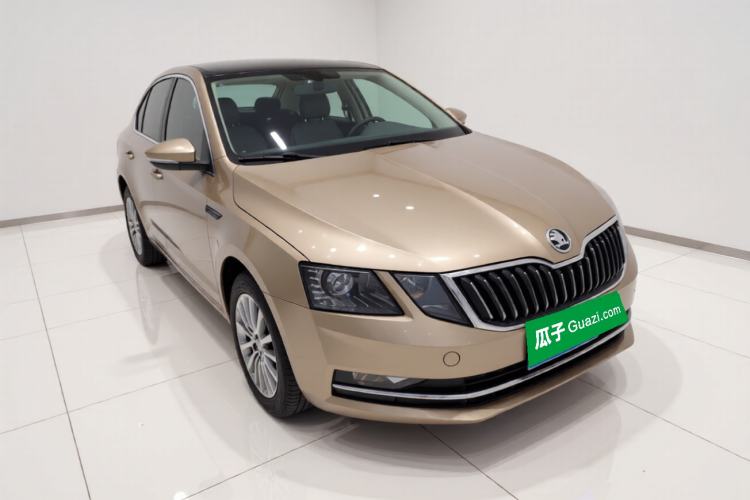 Used Skoda Octavia 2018 TSI230 DSG Luxury Edition Exterior 1