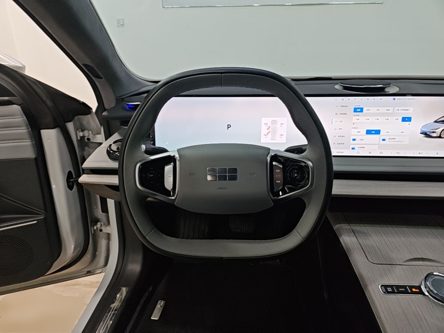 Geely Galaxy E8 2024 550 km Range Rear-Drive MAX — снимка 13