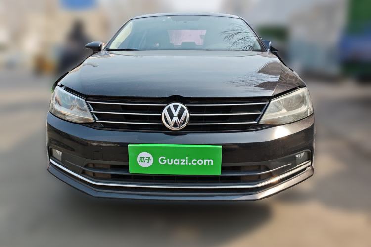 Used Volkswagen Sagitar 2015 1.6L Manual Comfort Model
