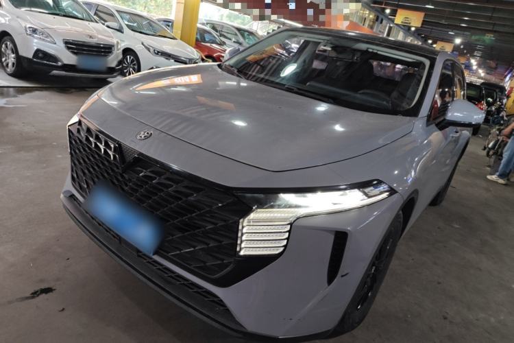 Used Venucia V 2021 260T Idol Edition