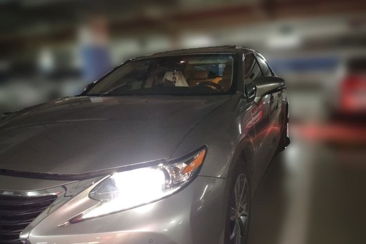 Used Lexus ES 2017 300h Mark Levinson Comfort Edition