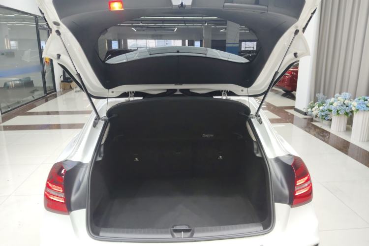 Used Mercedes-Benz GLA 2019 GLA 200 Fashion Model Trunk