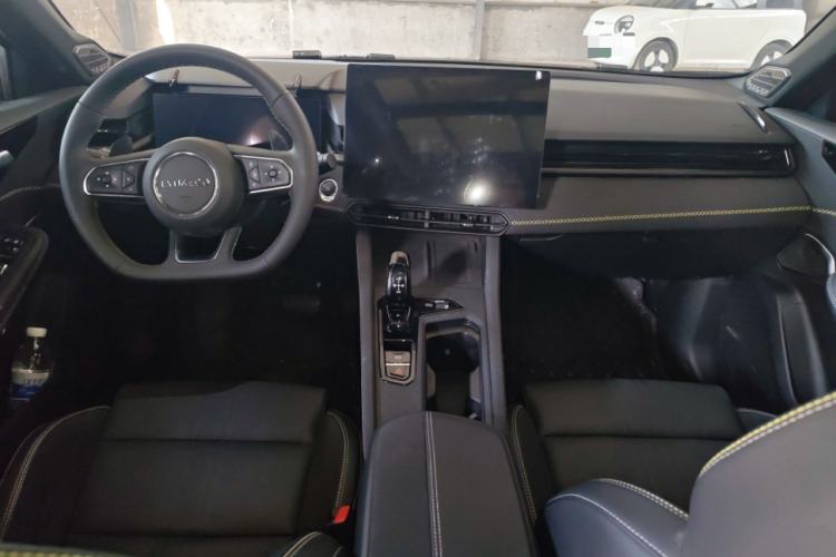 Used Lynk & Co 03 2026 Model 1.5TD DCT Halo Center Console