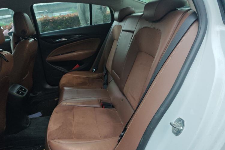 Used Buick Regal 2017 20T Luxury Model Left Rear Seat