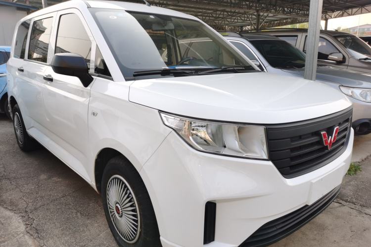 Used Wuling Hongguang PLUS 2019 1.5T Manual Standard Version 7 Seats
